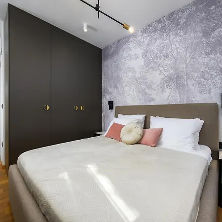 Apartment In Near Old Town